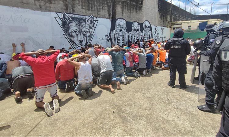 Ecuador prison riot leaves 44 dead, 108 on the run