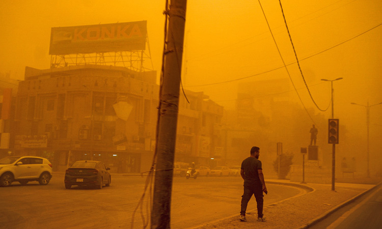 VIDEO: Thick sheet of orange dust blankets Baghdad, 2,000 suffocation cases reported 