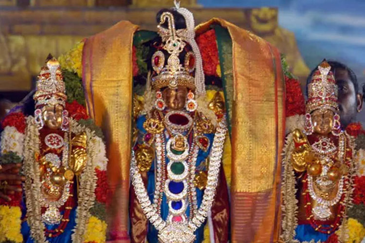 Nightmares force thieves to return idols they stole from an Indian temple