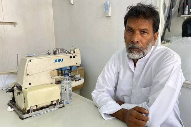 Indian tailor sees son die in front of him after calling him to Saudi for job