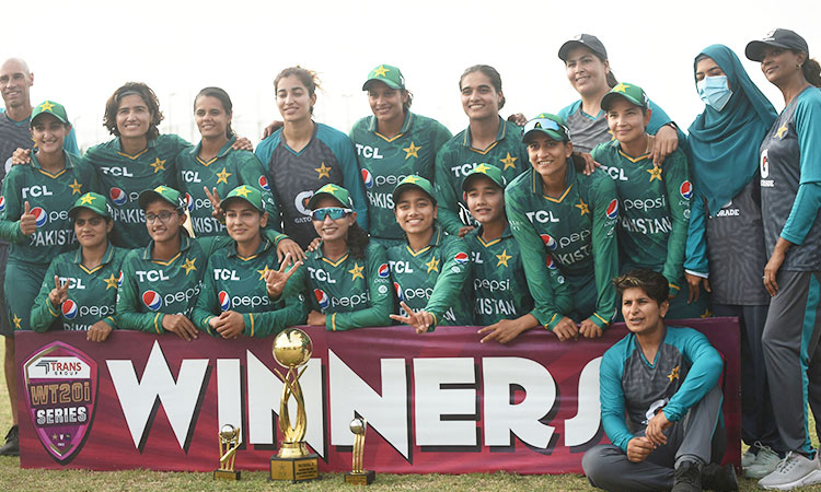 Pakistan women team snatches last-ball thriller to sweep T20 series against Sri Lanka