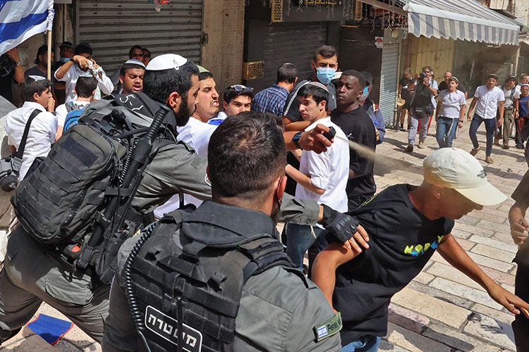 VIDEO: Israelis use pepper spray and pistol on Palestinians during ‘flag march’