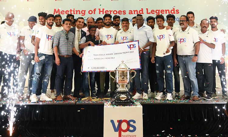 VPS Group hands over Rs10m cash prize to Santosh Trophy-winning Kerala team