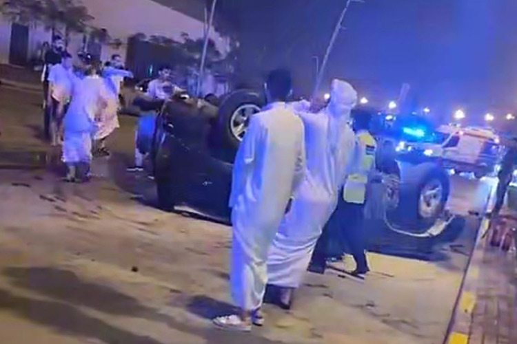 Two Emiratis injured in Khorfakkan road accident, SUV charred 