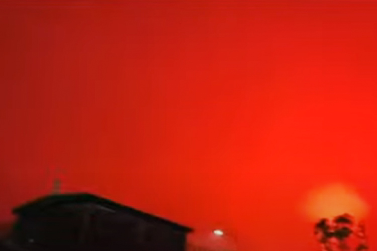 VIDEO: Sky turns blood-red over Chinese city, residents fear ‘Armageddon’