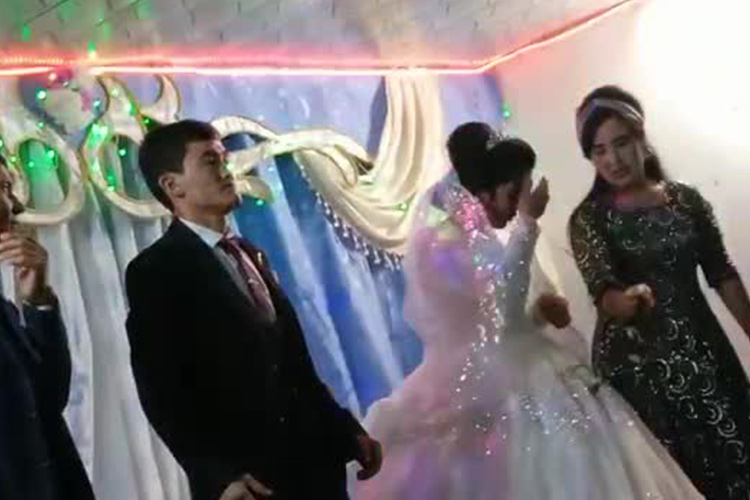 VIDEO: Groom thrashes bride at wedding after she won a game during a toast in Uzbekistan