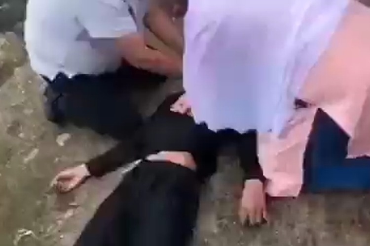 VIDEO: Pakistani couple saves teenager's life by performing CPR near Gilgit-Baltistan’s lake