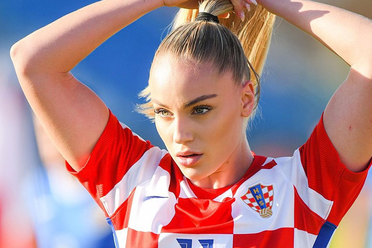 Meet the world's most beautiful footballer Ana Maria Marković, calls Ronaldo her inspiration