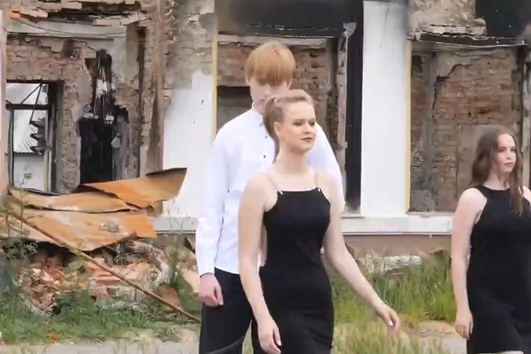 VIDEO: Ukrainian students hold prom dance among ruins of their school bombed by Russians 