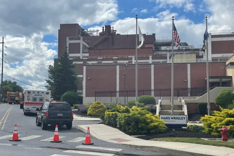 2 workers rescued after falling into giant chocolate tank at the Mars M&M factory