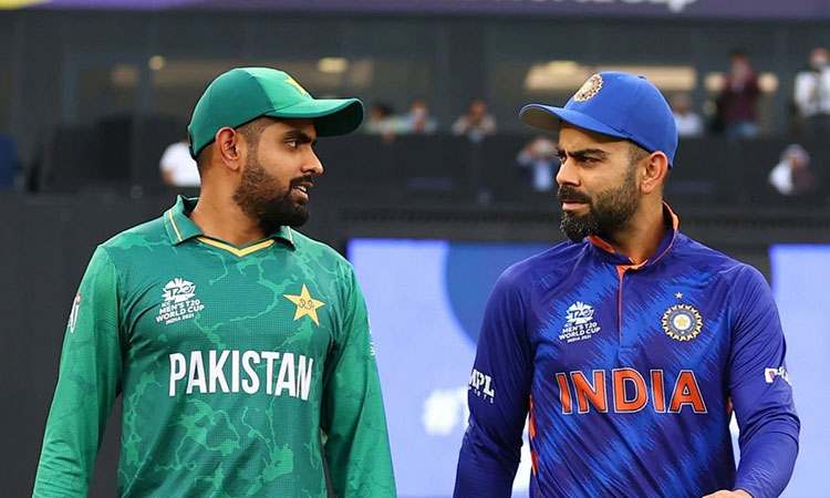  Pakistan captain Babar's gesture for Kohli applauded by Indian media and fans