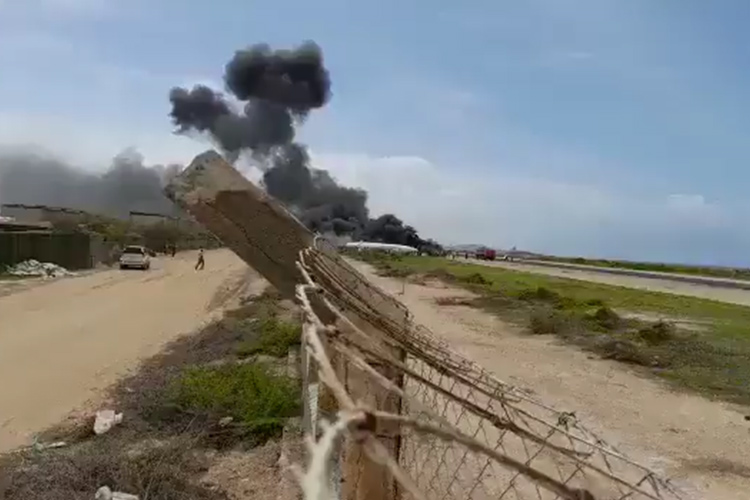 VIDEO: Passenger plane crashes in Somalia