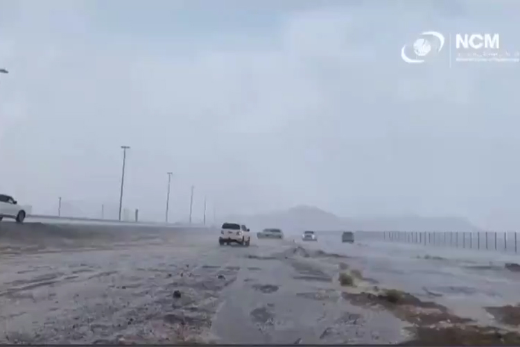 VIDEO: Rain hits Eastern Region of UAE 