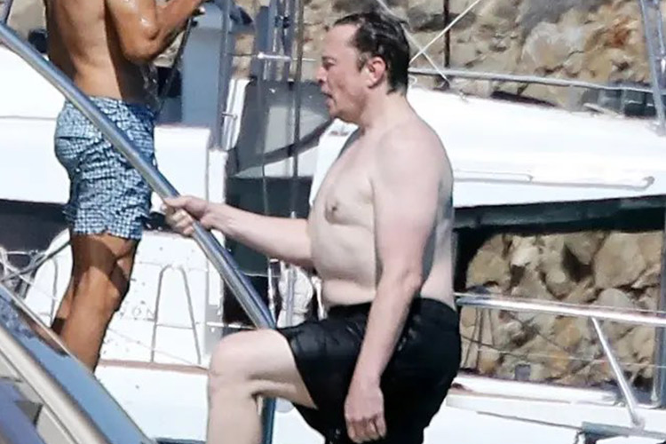 VIDEO: Shirtless Elon Musk spotted partying on a yacht in Mykonos