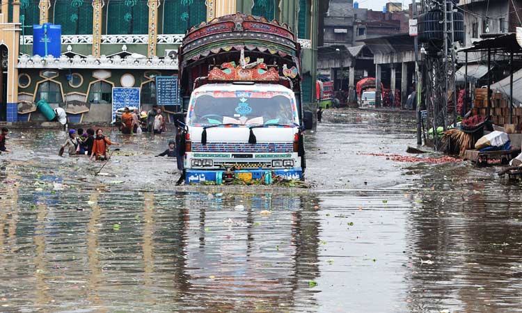 282 killed, over 200 injured as heavy rain continues to wreak havoc in Pakistan