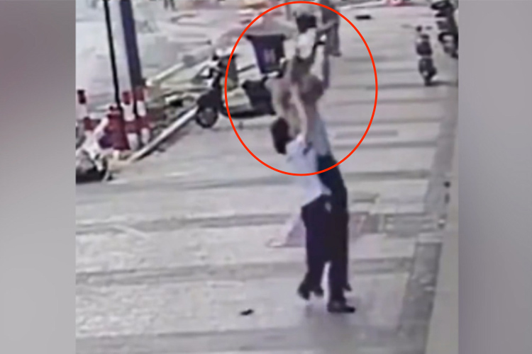 VIDEO: Man catches 2-year-old girl falling off fifth floor window in China