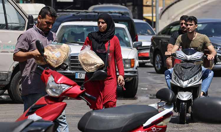 Lebanese face long ‘insulting’ queues to buy bread