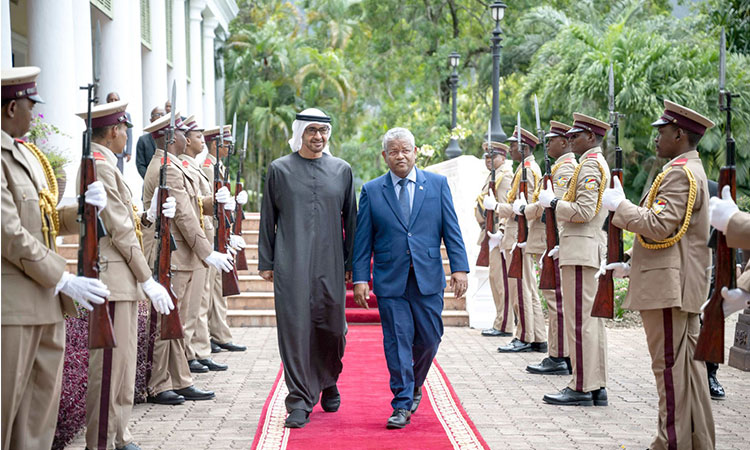 Mohamed Bin Zayed, President of Seychelles discuss enhancing bilateral relations