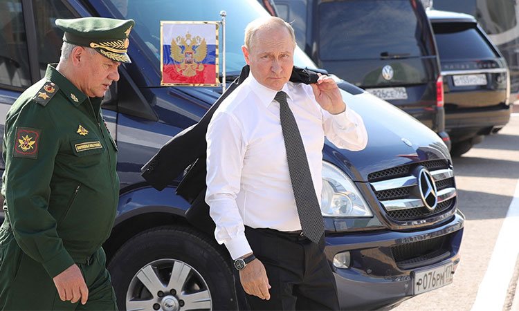 Ignoring Ukraine setbacks, Putin stresses 'superior' Russian weapons exports