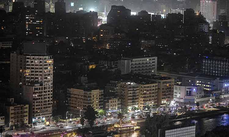 Egypt dims lights to boost foreign reserves