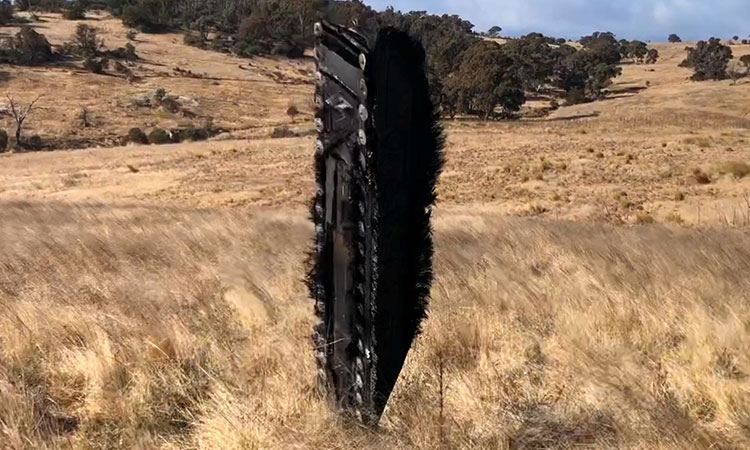 Farmers discover SpaceX debris in Australian sheep paddock