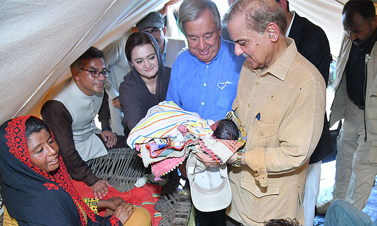 UN chief visits areas of Pakistan devastated by floods