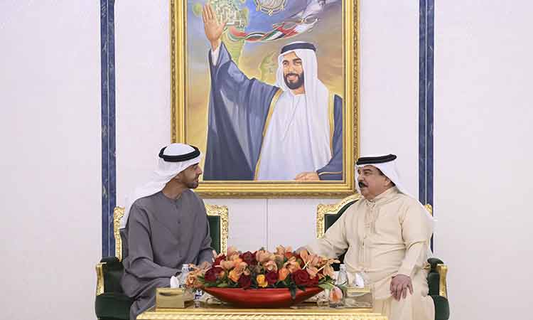 UAE President, King of Bahrain discuss regional and global developments