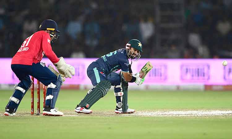 Rizwan and Rauf help Pakistan edge out England in fourth T20