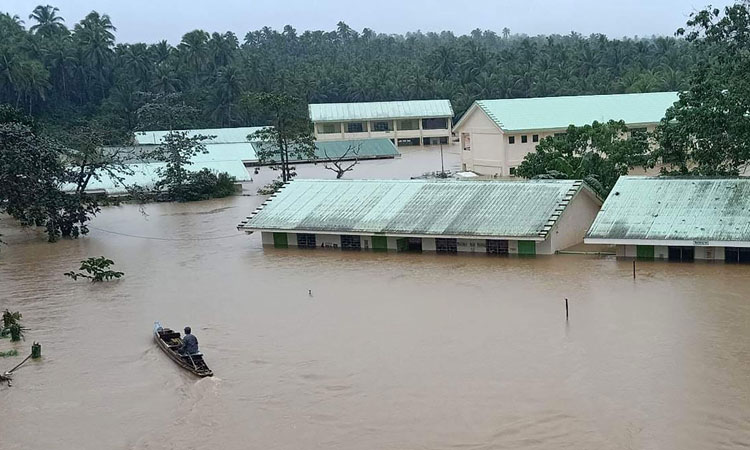 11 people killed in Philippine storms