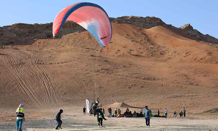 Vikhor leads Sharjah Paragliding Championship, Chau hails facilities