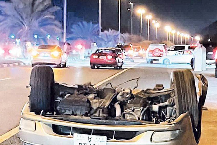 Emirati man dies after car breaks into two in Fujairah road accident