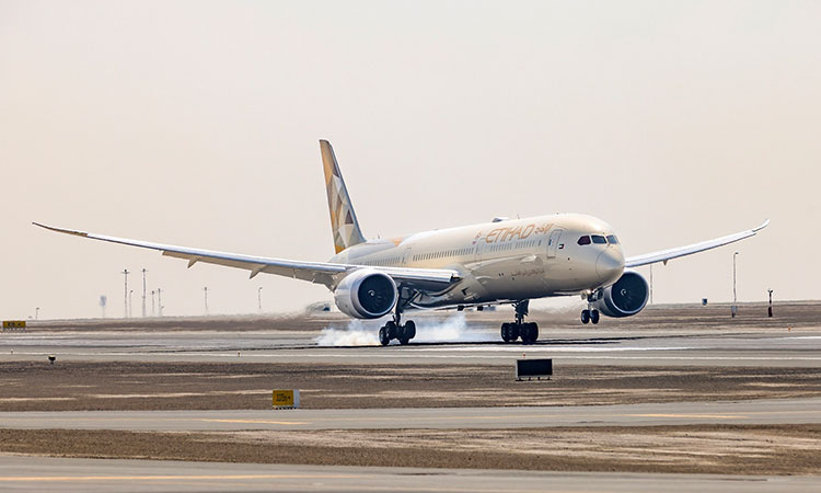 Etihad welcomes latest addition to fleet as new Boeing 787-10 Dreamliner touches down