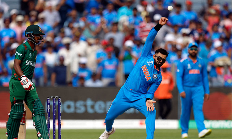 Virat Kohli bowls for first time in six years after Pandya blow