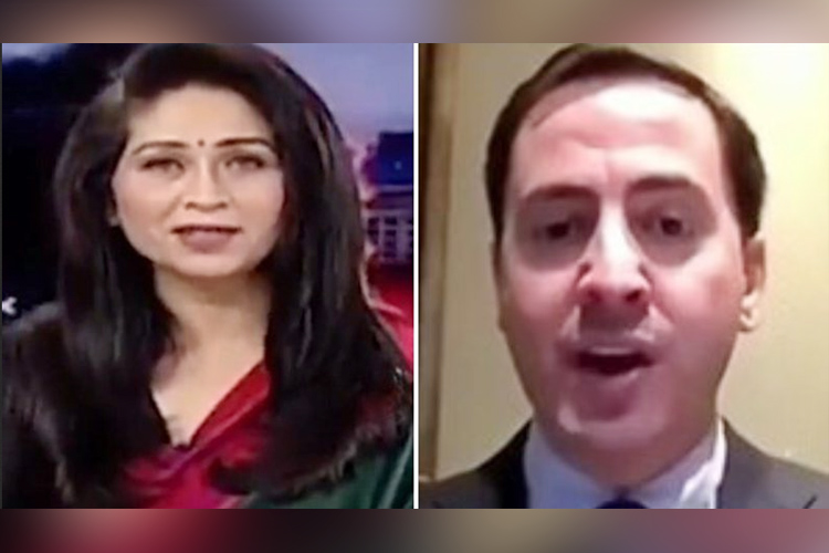 Indian news anchor shuts up Israeli  guest after he accuses her of wearing  a saree with Palestine colours