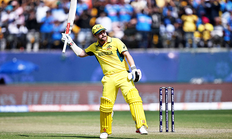 Australia hold nerve to beat New Zealand by 5 runs at Cricket World Cup