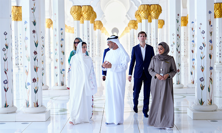 Belgian FM visits Sheikh Zayed Grand Mosque