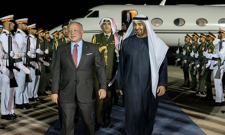 Sheikh Mohamed receives King Abdullah upon his arrival in UAE on state visit