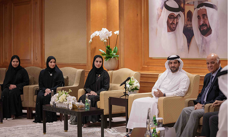 Sultan Bin Ahmed meets scholarship students of University of Sharjah