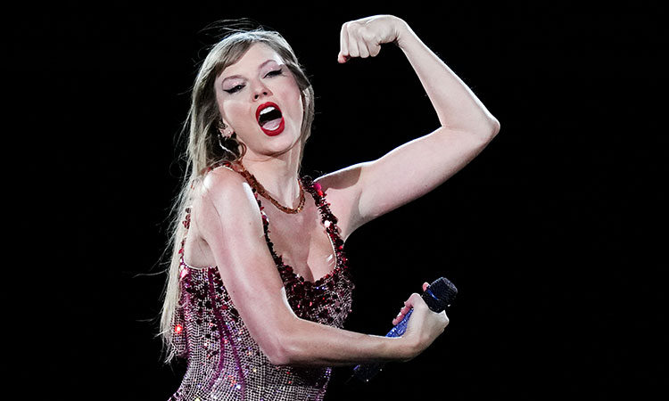 Taylor Swift puts Argentina show on hold for hours after Travis Kelce's arrival