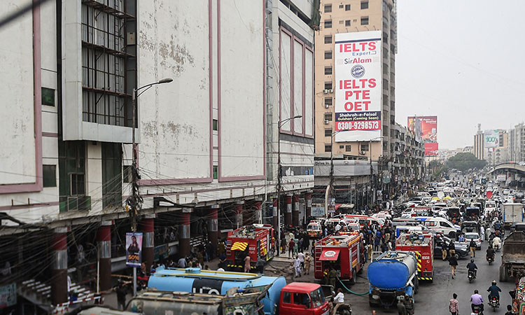 Shopping mall blaze kills at least 10 people in Pakistani city of Karachi