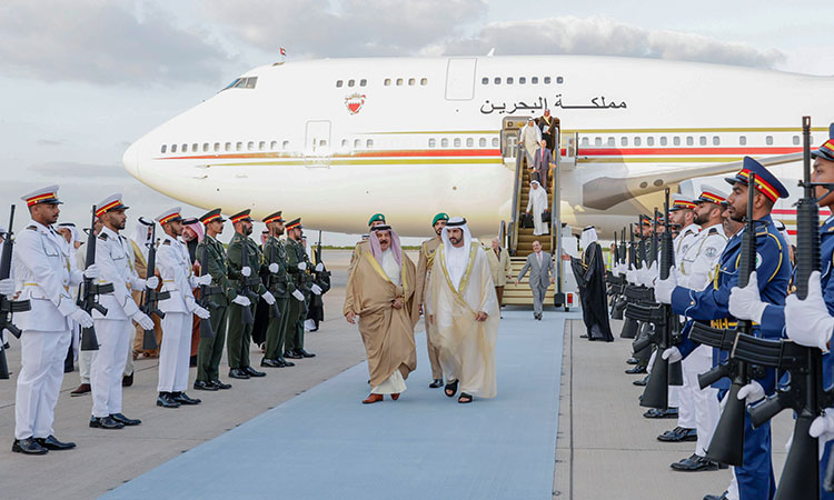 Dubai Crown Prince welcomes Bahrain and Jordan kings at Abu Dhabi Airport