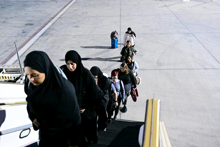 10 Emirati female volunteers depart for Gaza to join the UAE field hospital