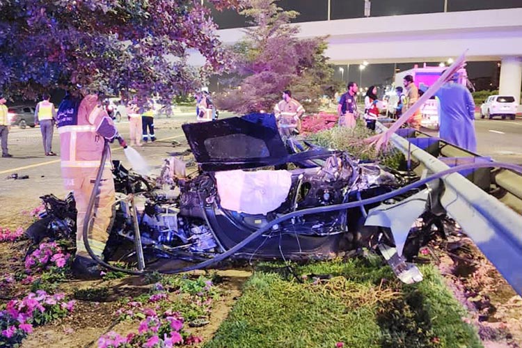 Man and woman killed in a car crash due to excessive speed in Dubai