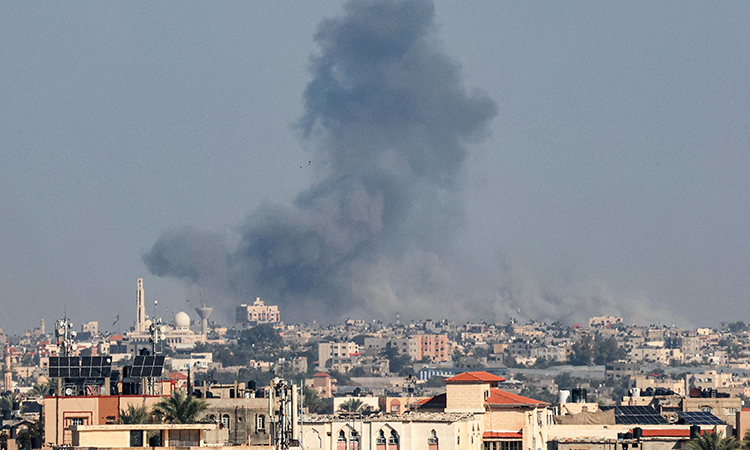 Israeli troops battle Hamas in southern Gaza