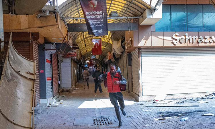 Looters raid city's shops, homes after Turkey deadly quake 