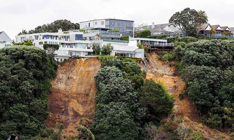 Cyclone Gabrielle lashes northern New Zealand