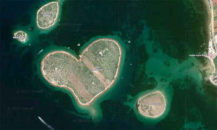 Perfect Valentine: Part of Croatia's heart-shaped island up for sale