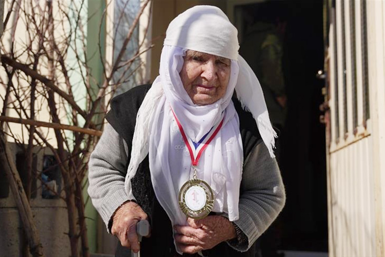 75-year-old Iraqi woman donates her pension for Turkey quake victims  