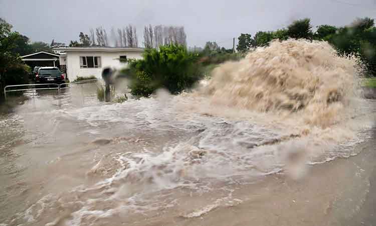 New Zealand’s cyclone death toll at 11, thousands still missing