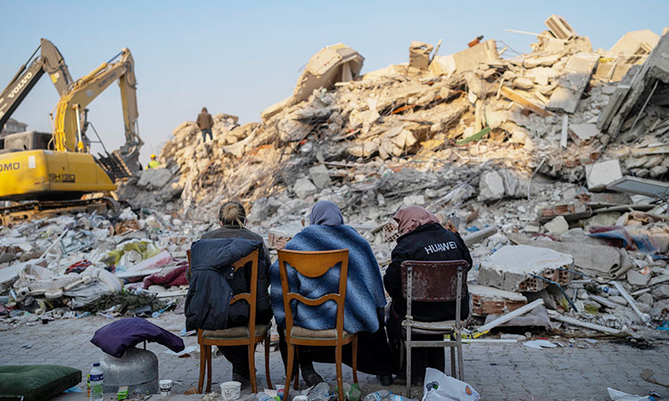 Turkey quake survivors waited amid rubble, to search or say goodbye 